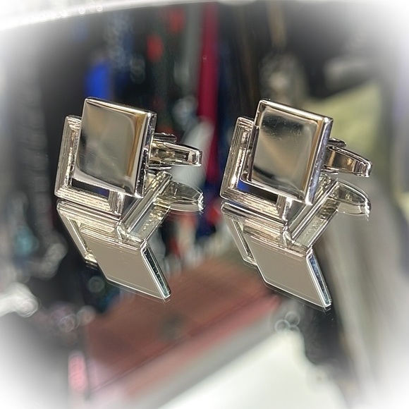 💕Beautiful Vintage Silvertone Cufflinks💕 - Picture 2 of 5